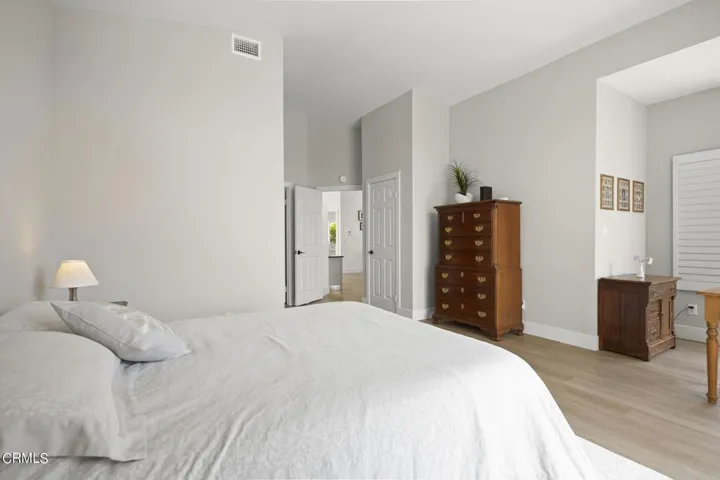 43-web-or-mls-UpmarketMedia_2205Bermuda-