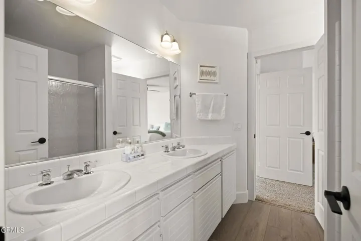 58-web-or-mls-UpmarketMedia_2205Bermuda-