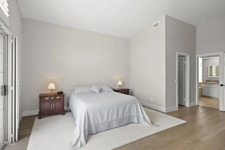 42-web-or-mls-UpmarketMedia_2205Bermuda-