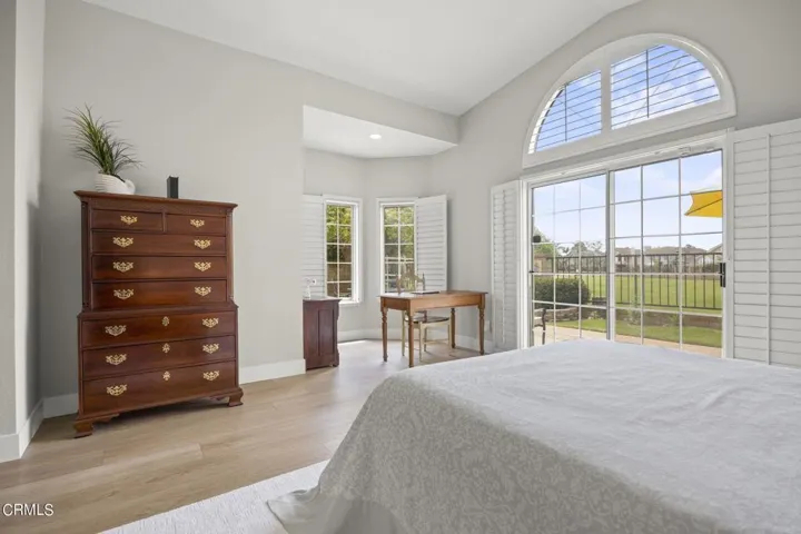 41-web-or-mls-UpmarketMedia_2205Bermuda-