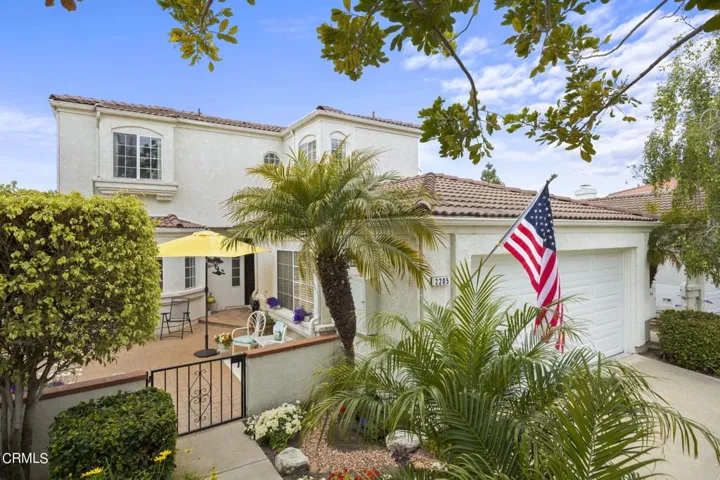 5-web-or-mls-UpmarketMedia_2205Bermuda-1