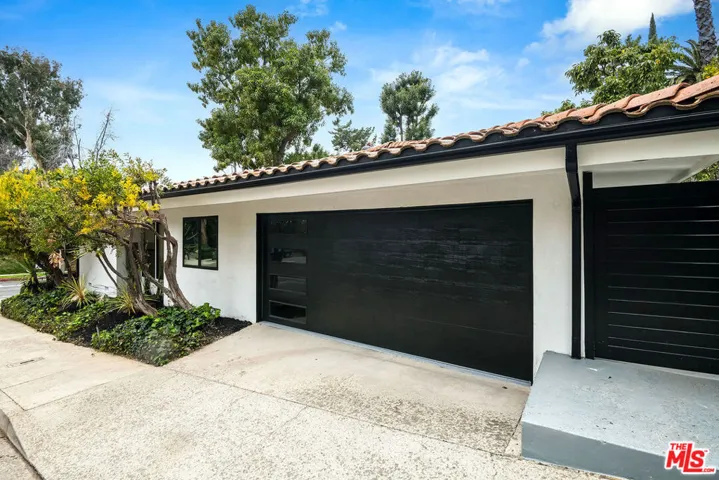 4301 Bergamo Drive, Encino, California 91436