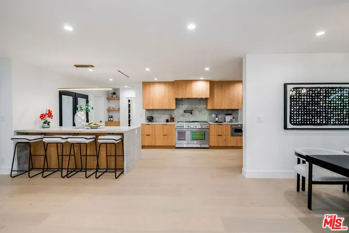 4301 Bergamo Drive, Encino, California 91436