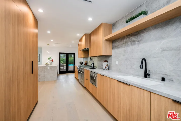 4301 Bergamo Drive, Encino, California 91436