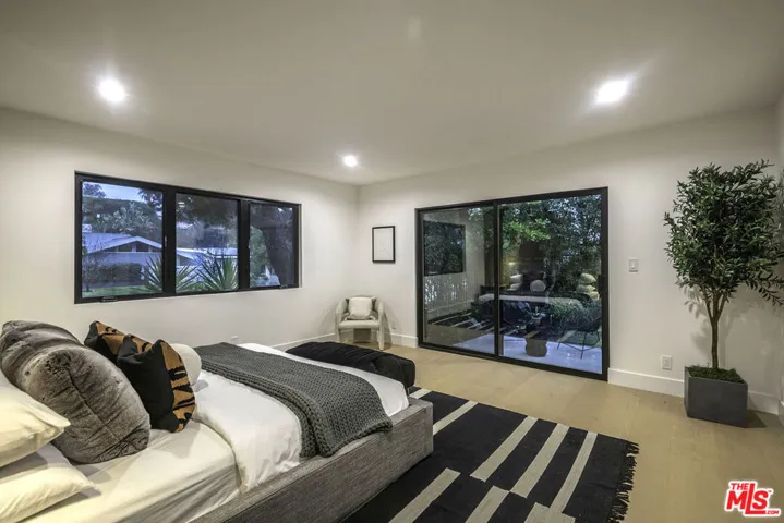 4301 Bergamo Drive, Encino, California 91436