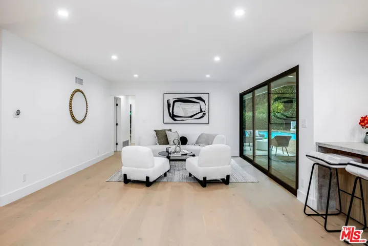 4301 Bergamo Drive, Encino, California 91436