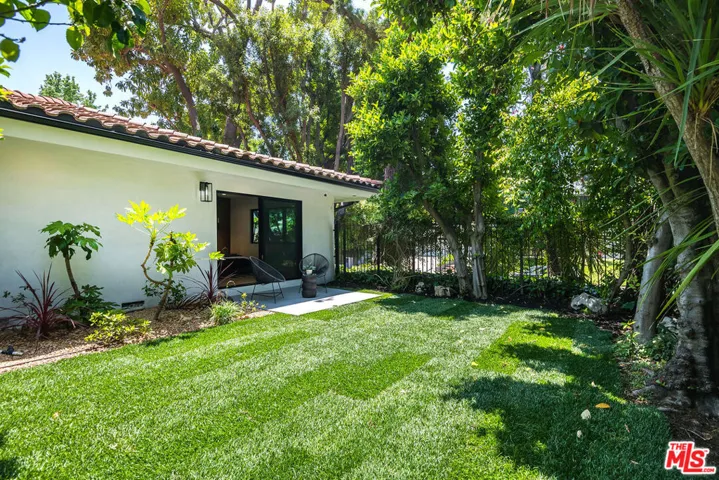 4301 Bergamo Drive, Encino, California 91436