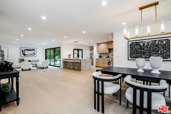 4301 Bergamo Drive, Encino, California 91436