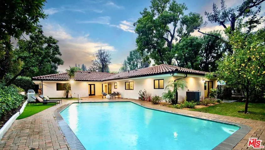 4301 Bergamo Drive, Encino, California 91436