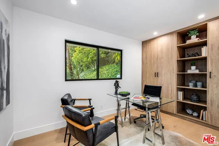 4301 Bergamo Drive, Encino, California 91436