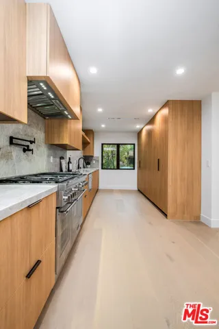 4301 Bergamo Drive, Encino, California 91436