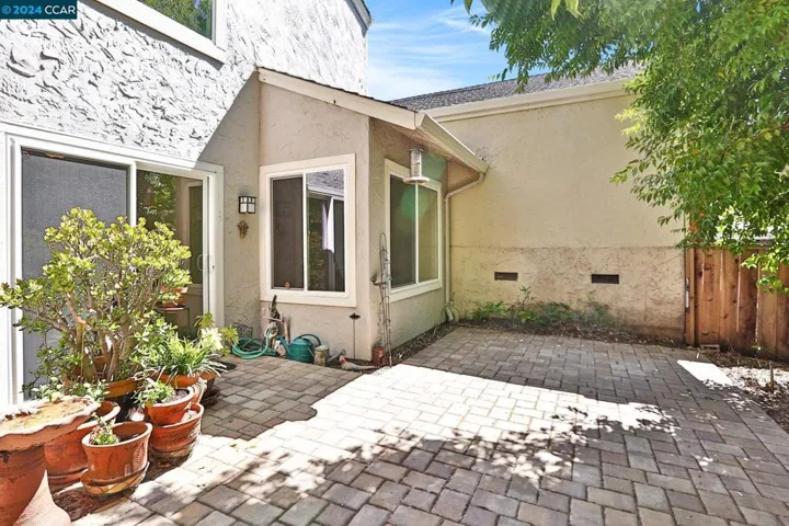 1525 Siskiyou Dr, Walnut Creek, California 94598