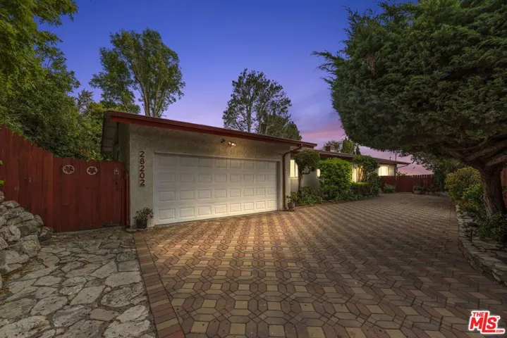 28202 Ambergate Drive, Rancho Palos Verdes, California 90275