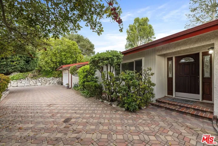 28202 Ambergate Drive, Rancho Palos Verdes, California 90275