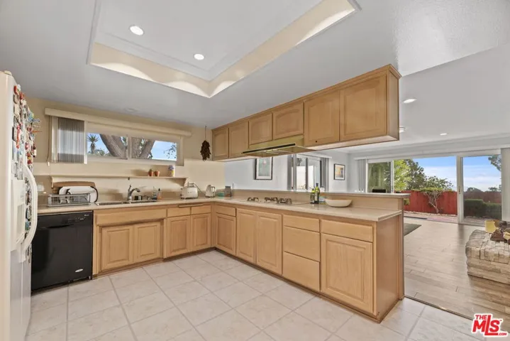 28202 Ambergate Drive, Rancho Palos Verdes, California 90275