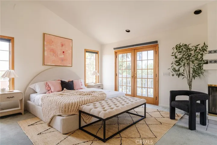 9811 Amanita Avenue, Tujunga, California 91042