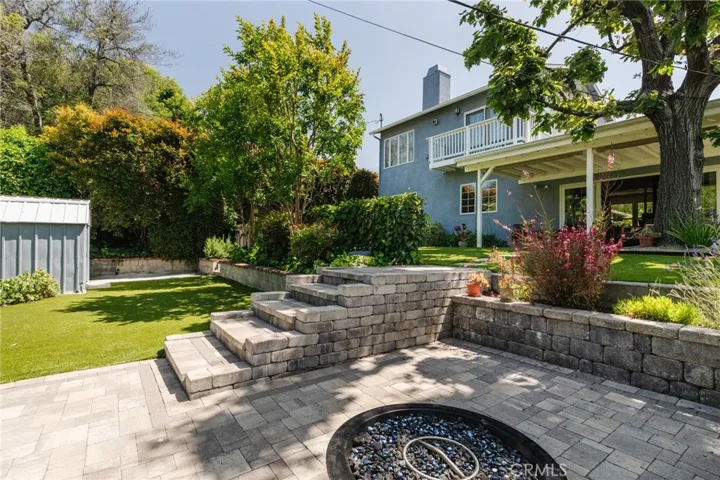 9811 Amanita Avenue, Tujunga, California 91042