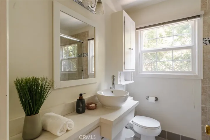 9811 Amanita Avenue, Tujunga, California 91042