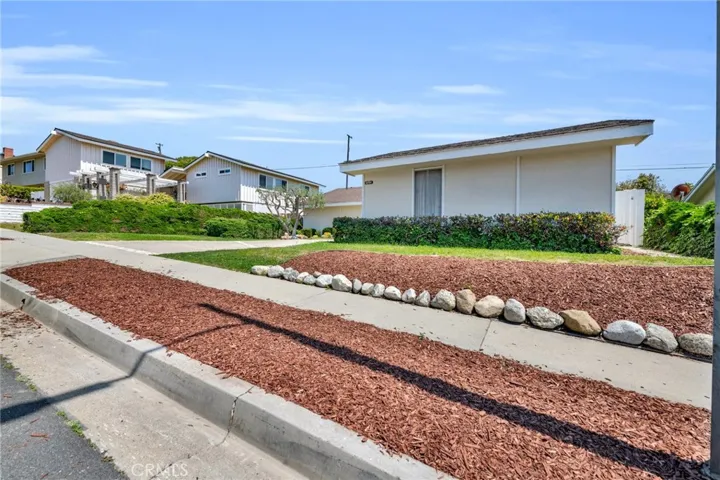 6954 Starstone Drive, Rancho Palos Verdes, California 90275