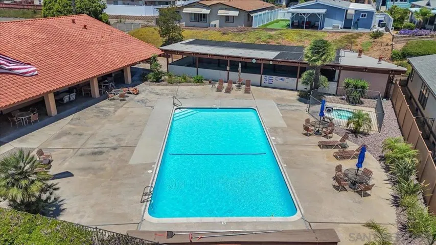 1716 Toyon Gln, Escondido, California 92026