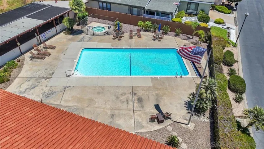 1716 Toyon Gln, Escondido, California 92026