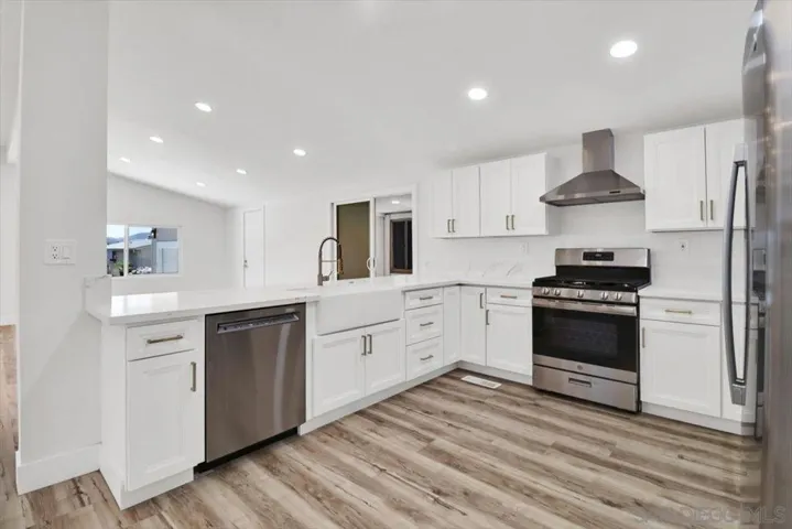 1716 Toyon Gln, Escondido, California 92026