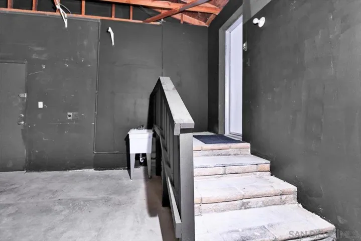 1716 Toyon Gln, Escondido, California 92026