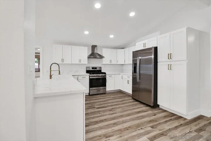 1716 Toyon Gln, Escondido, California 92026