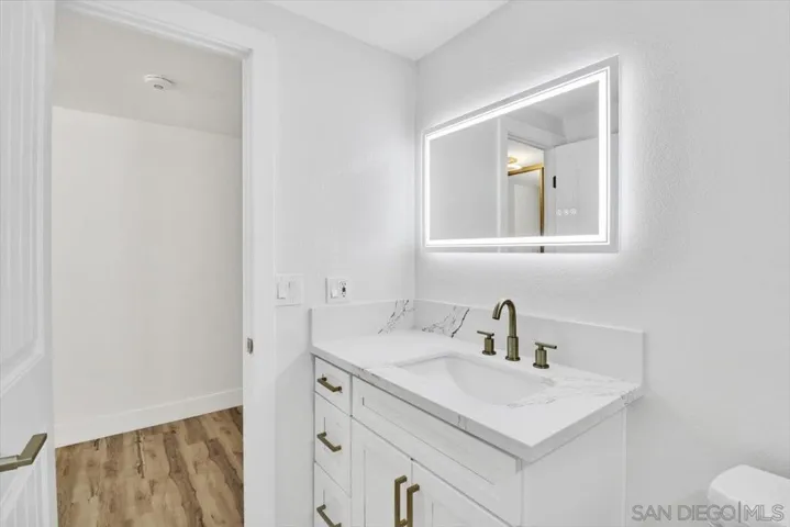 1716 Toyon Gln, Escondido, California 92026