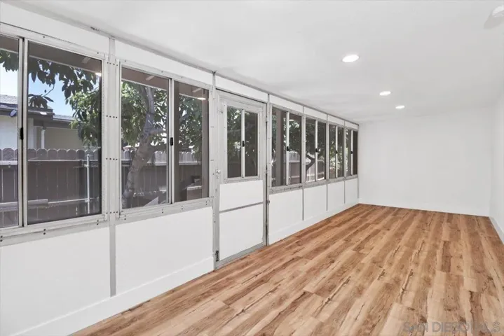 1716 Toyon Gln, Escondido, California 92026