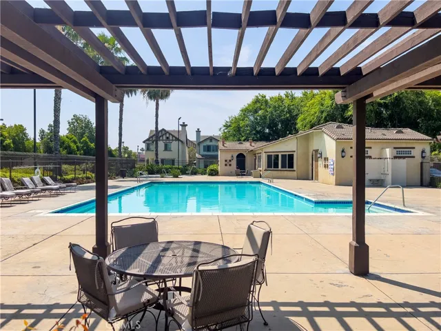 425 Merced Court, Corona, California 92878