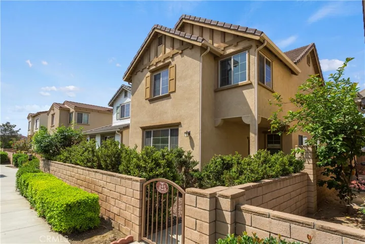 425 Merced Court, Corona, California 92878