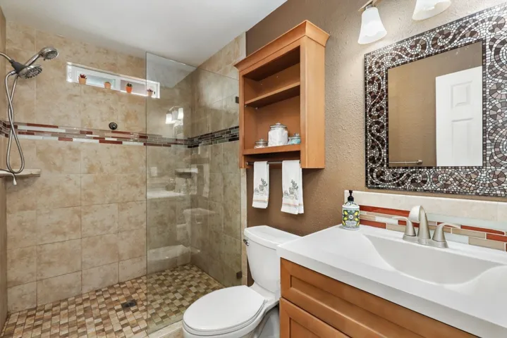 153 Terrace Dr, Vista, California 92084