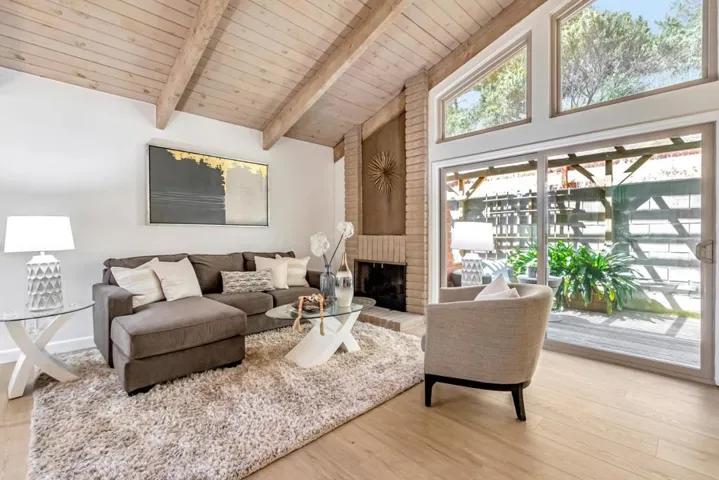 23008 Cricket Hill Road, Cupertino, California 95014