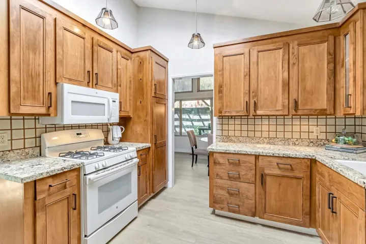 23008 Cricket Hill Road, Cupertino, California 95014