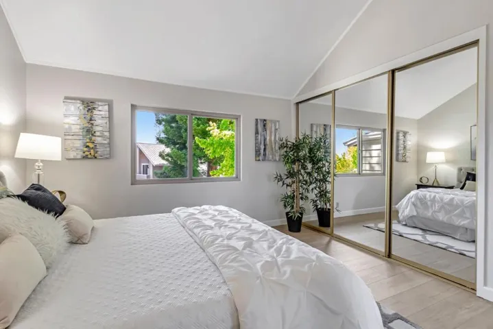 23008 Cricket Hill Road, Cupertino, California 95014