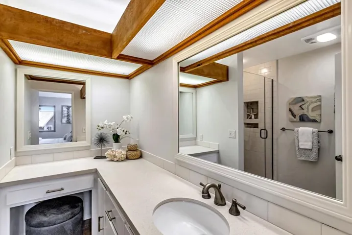 23008 Cricket Hill Road, Cupertino, California 95014