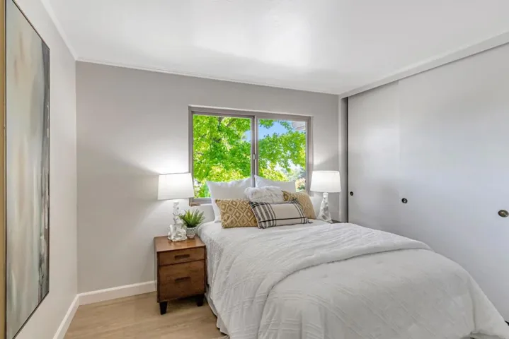 23008 Cricket Hill Road, Cupertino, California 95014