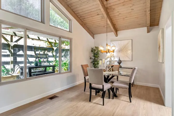 23008 Cricket Hill Road, Cupertino, California 95014