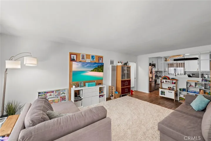 216 Avenida Lobeiro, San Clemente, California 92672