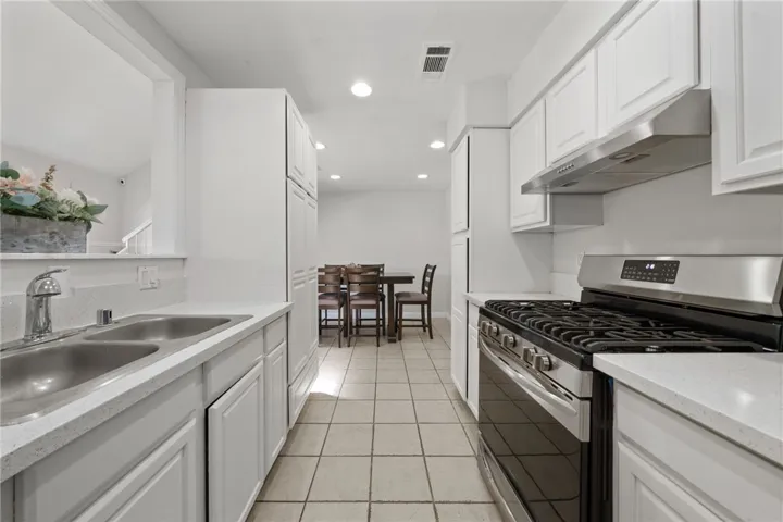 3611 Raven Drive, Lake Elsinore, California 92530