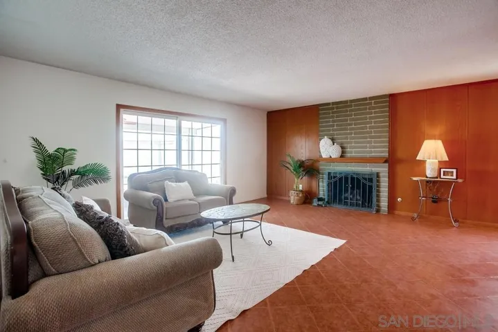 13151 Casa Grande, Lakeside, California 92040