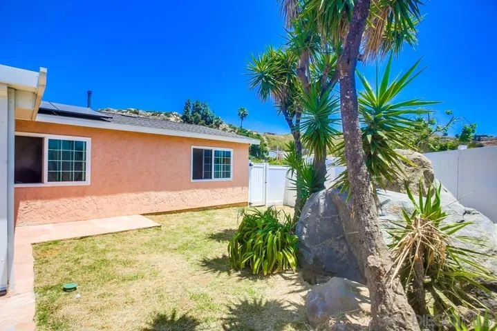 13151 Casa Grande, Lakeside, California 92040