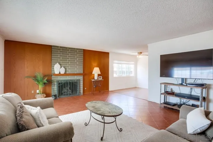 13151 Casa Grande, Lakeside, California 92040