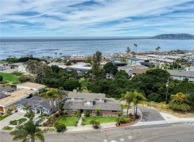 110 Seacliff Drive, Pismo Beach, California 93449