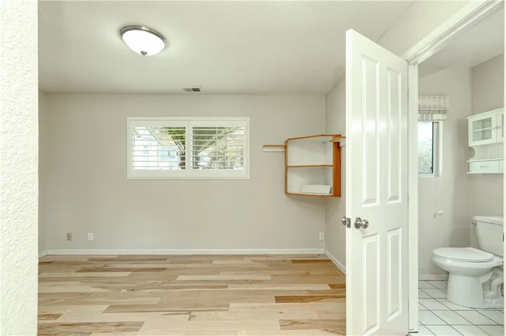 Guest bedroom 1