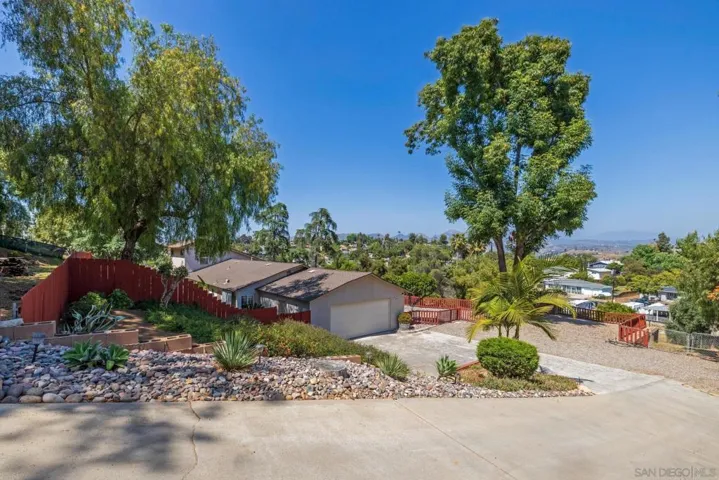 9183 Paradise Park Dr, Lakeside, California 92040
