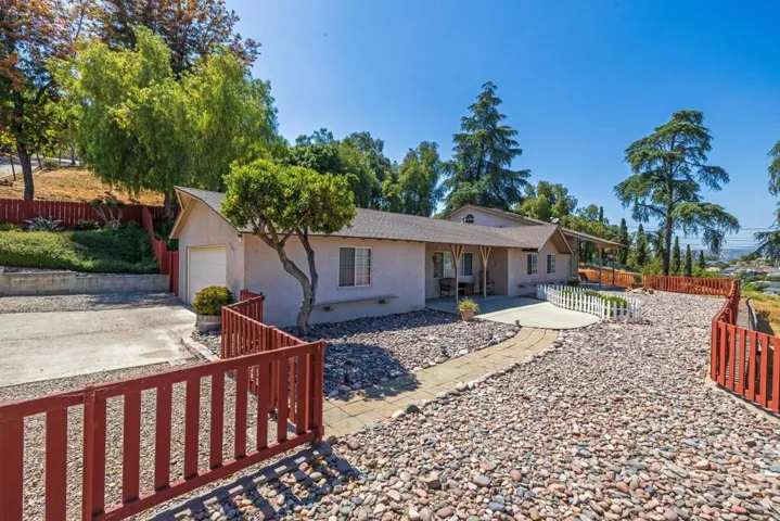 9183 Paradise Park Dr, Lakeside, California 92040