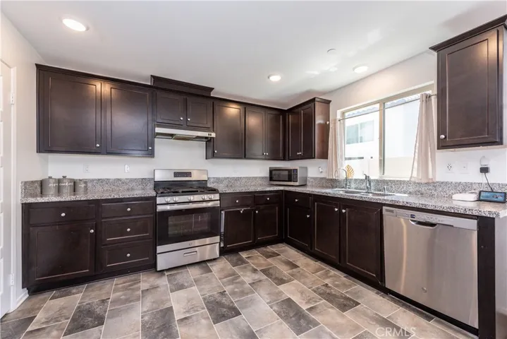 32969 Middlegate Place, Lake Elsinore, California 92530