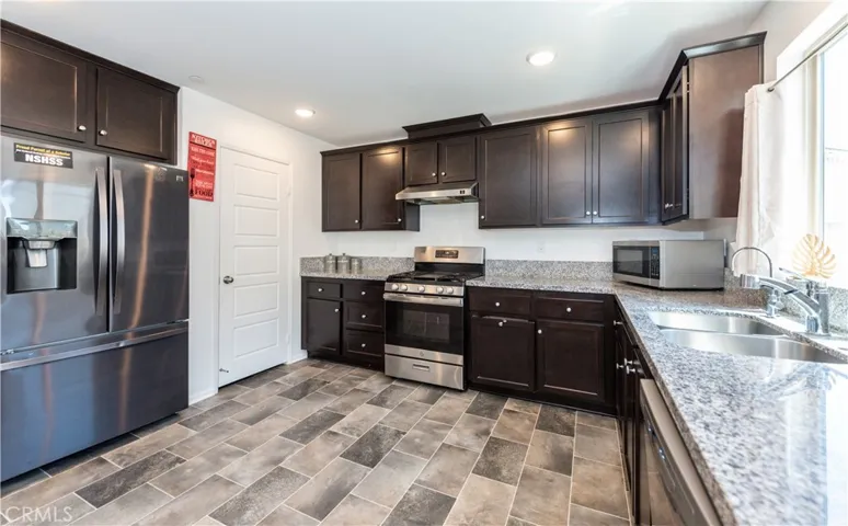 32969 Middlegate Place, Lake Elsinore, California 92530
